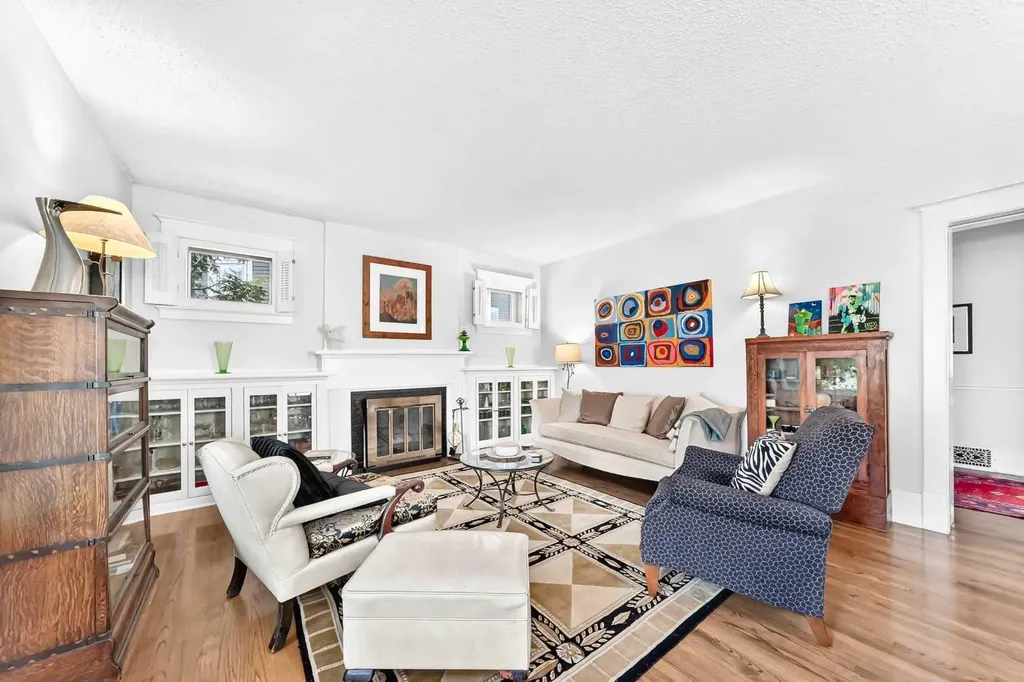1925 10 Street SW Calgary AB T2T3G2