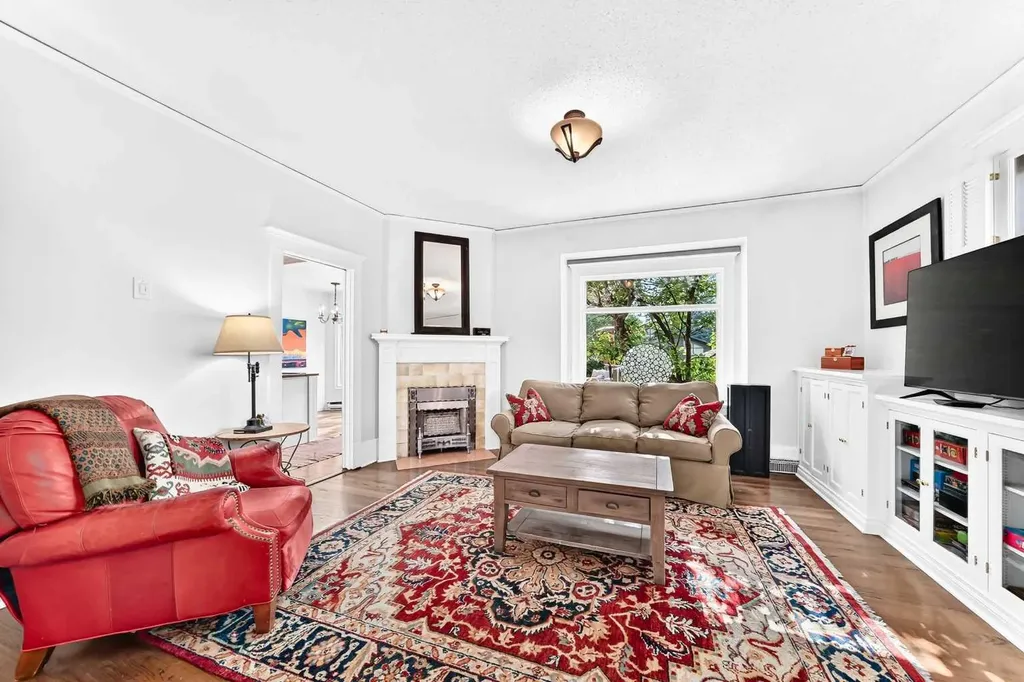 1925 10 Street SW Calgary AB T2T3G2