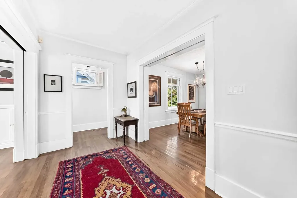 1925 10 Street SW Calgary AB T2T3G2
