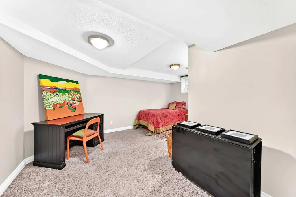 1925 10 Street SW Calgary AB T2T3G2