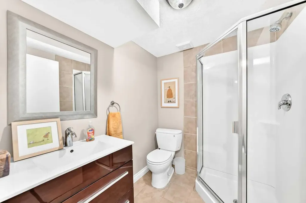 1925 10 Street SW Calgary AB T2T3G2