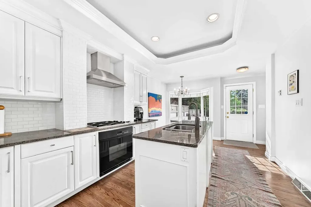 1925 10 Street SW Calgary AB T2T3G2