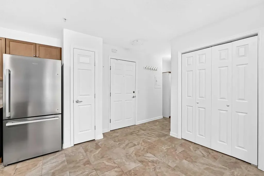 92 Crystal Shores Road Okotoks AB T1S 1N1