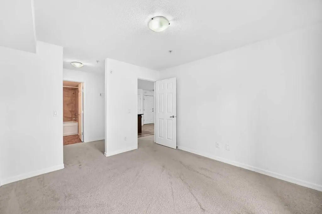 92 Crystal Shores Road Okotoks AB T1S 1N1