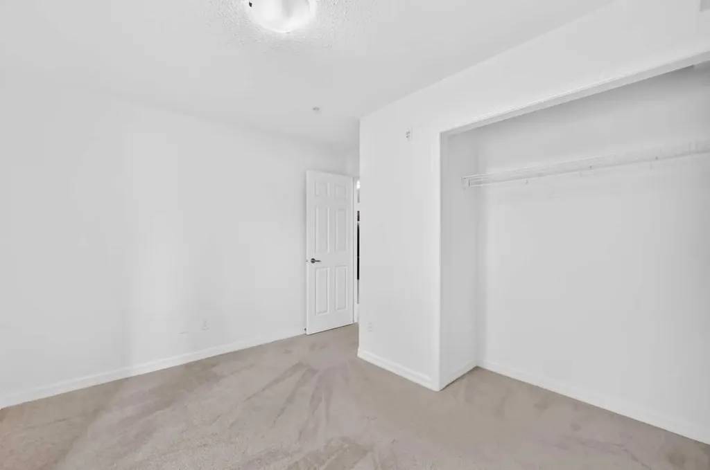 92 Crystal Shores Road Okotoks AB T1S 1N1