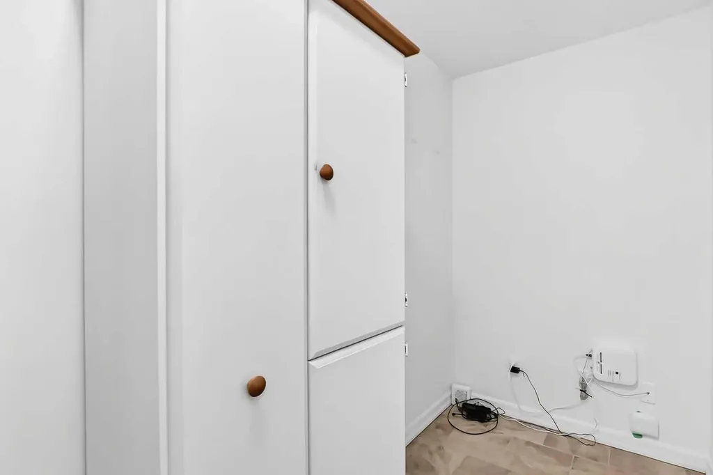 92 Crystal Shores Road Okotoks AB T1S 1N1