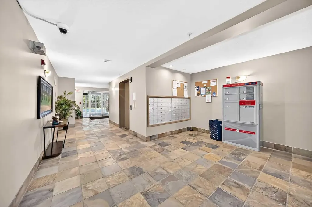 92 Crystal Shores Road Okotoks AB T1S 1N1