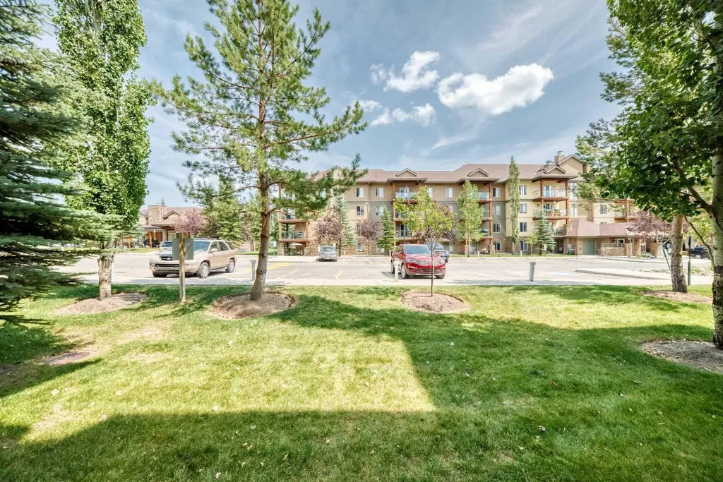 92 Crystal Shores Road Okotoks AB T1S 1N1