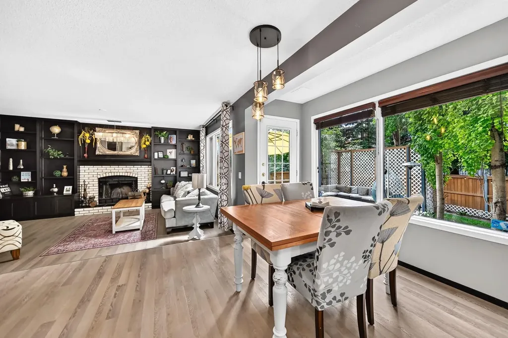 81 Sandalwood Court NW Calgary AB T3K 4B7