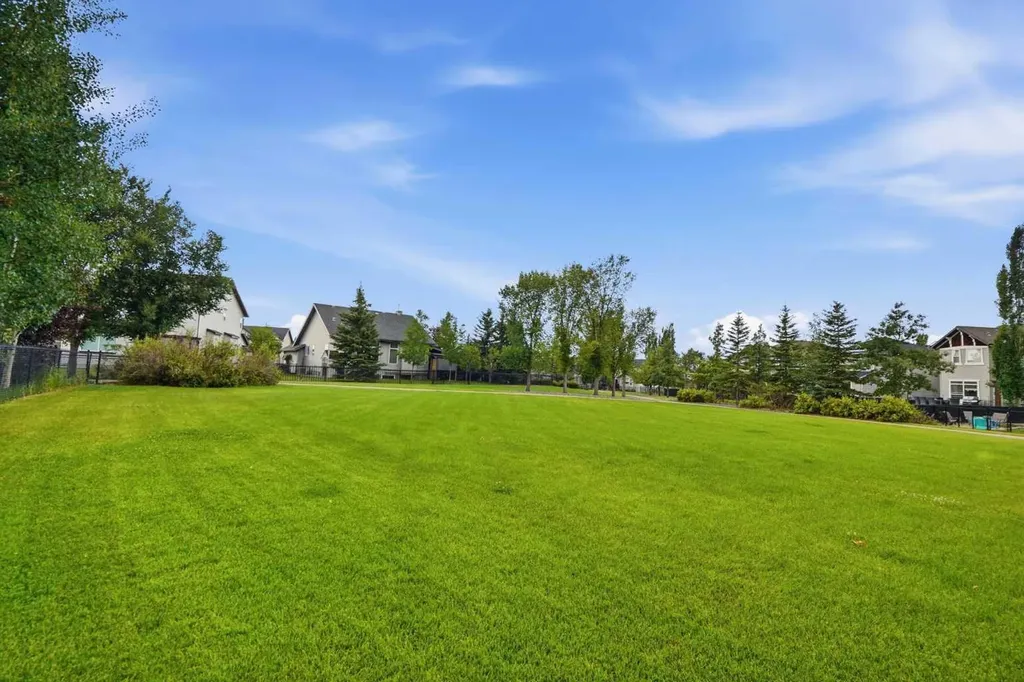 68 Drake Landing Way Okotoks AB T1S 0C3