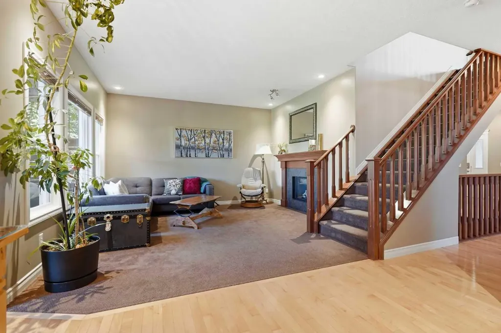 68 Drake Landing Way Okotoks AB T1S 0C3