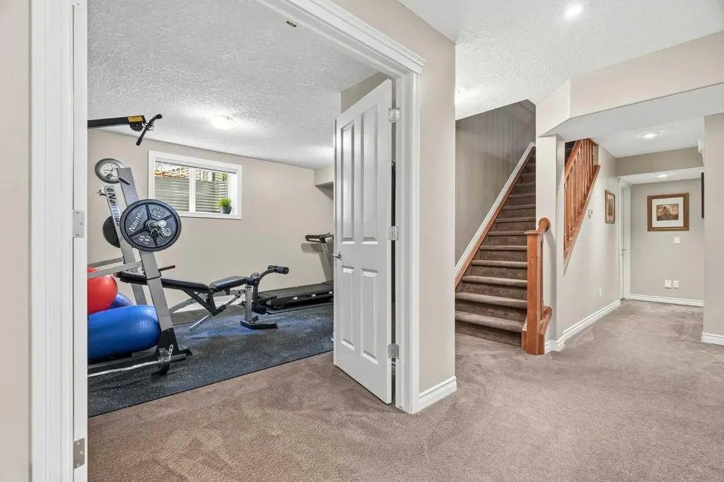 68 Drake Landing Way Okotoks AB T1S 0C3