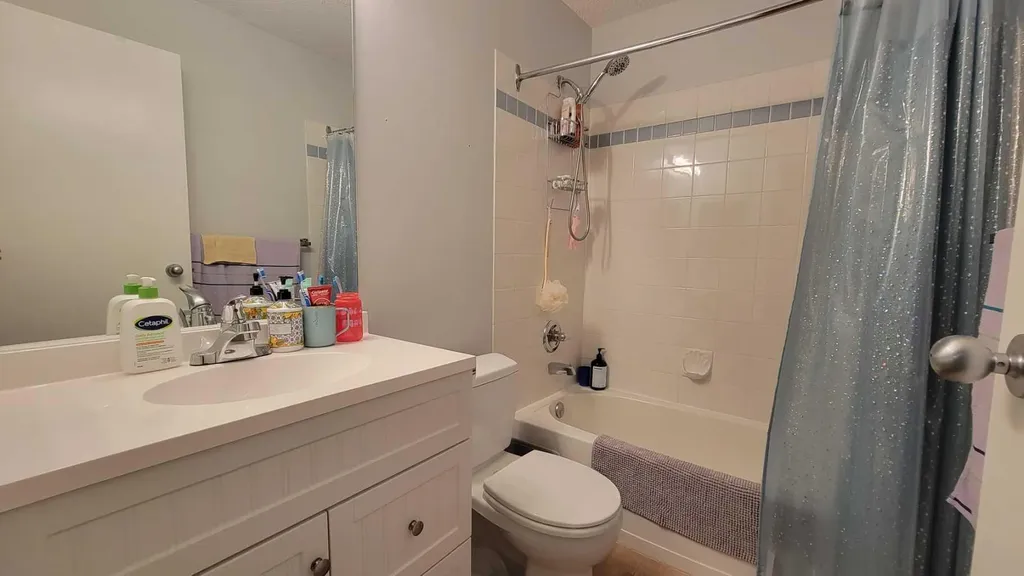2013 Edenwold Heights NW Calgary AB T3A3Y2