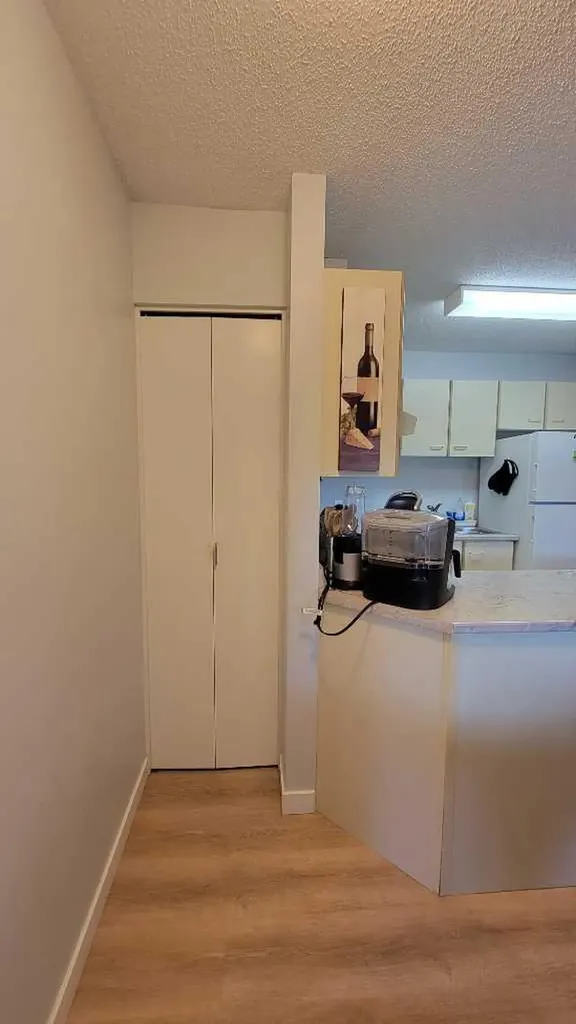 2013 Edenwold Heights NW Calgary AB T3A3Y2