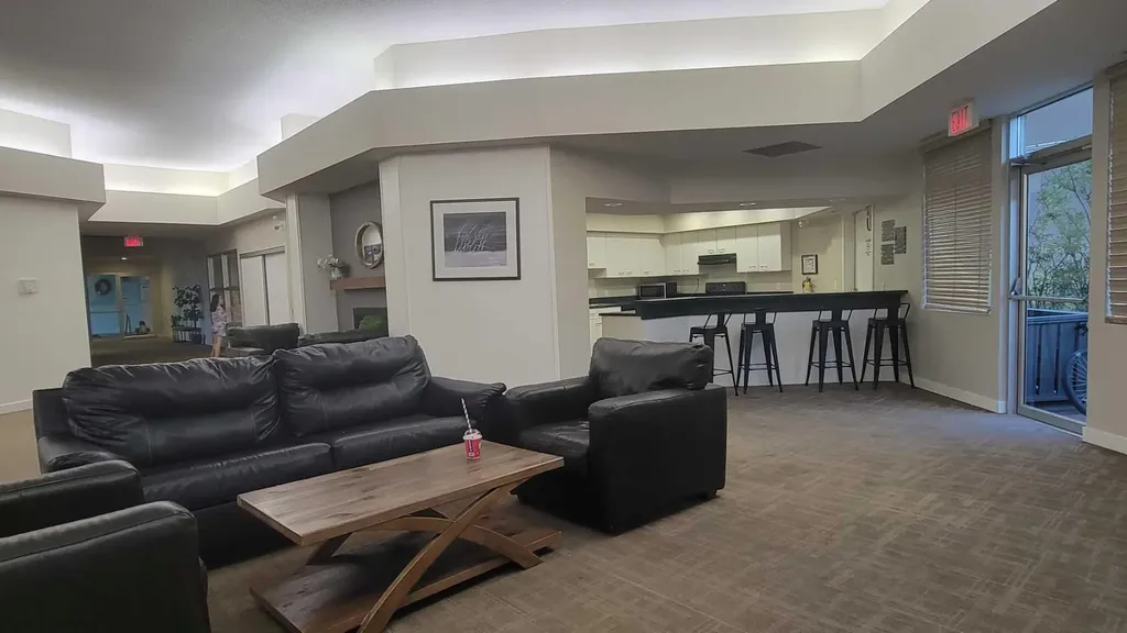 2013 Edenwold Heights NW Calgary AB T3A3Y2