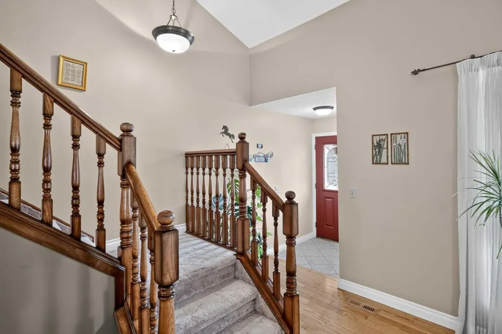 80 Hawkhill Way NW Calgary AB T3G 2V2