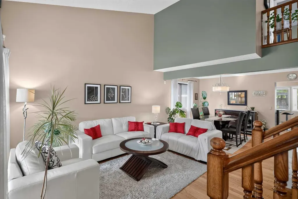80 Hawkhill Way NW Calgary AB T3G 2V2