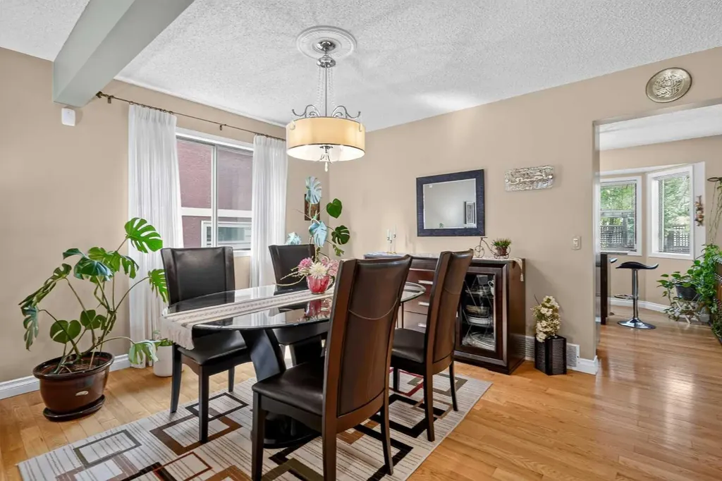 80 Hawkhill Way NW Calgary AB T3G 2V2