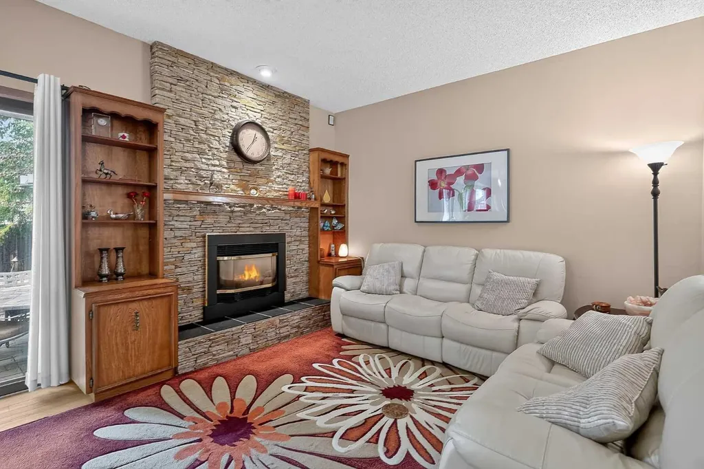 80 Hawkhill Way NW Calgary AB T3G 2V2