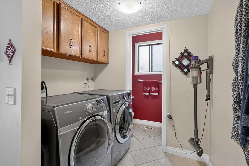 80 Hawkhill Way NW Calgary AB T3G 2V2