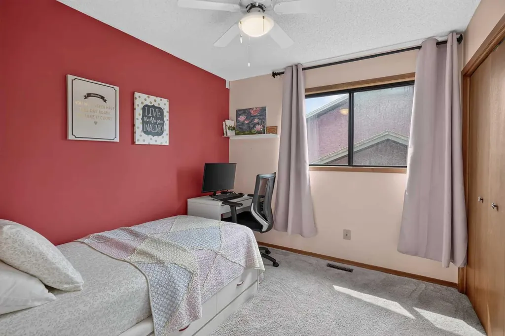 80 Hawkhill Way NW Calgary AB T3G 2V2