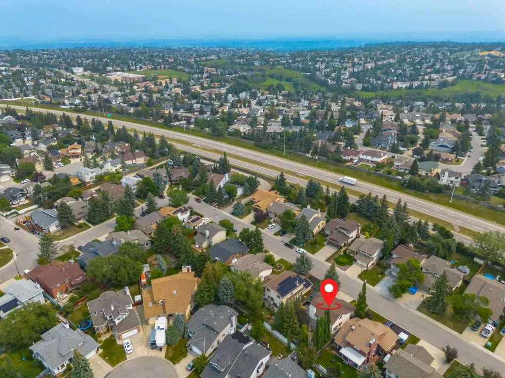 80 Hawkhill Way NW Calgary AB T3G 2V2