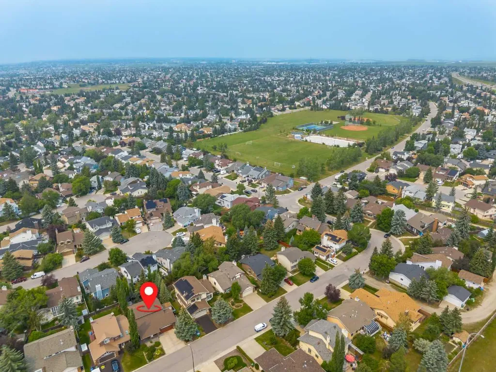 80 Hawkhill Way NW Calgary AB T3G 2V2