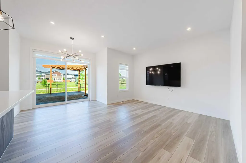 293 Carringsby Way NW Calgary AB T3P 1T6