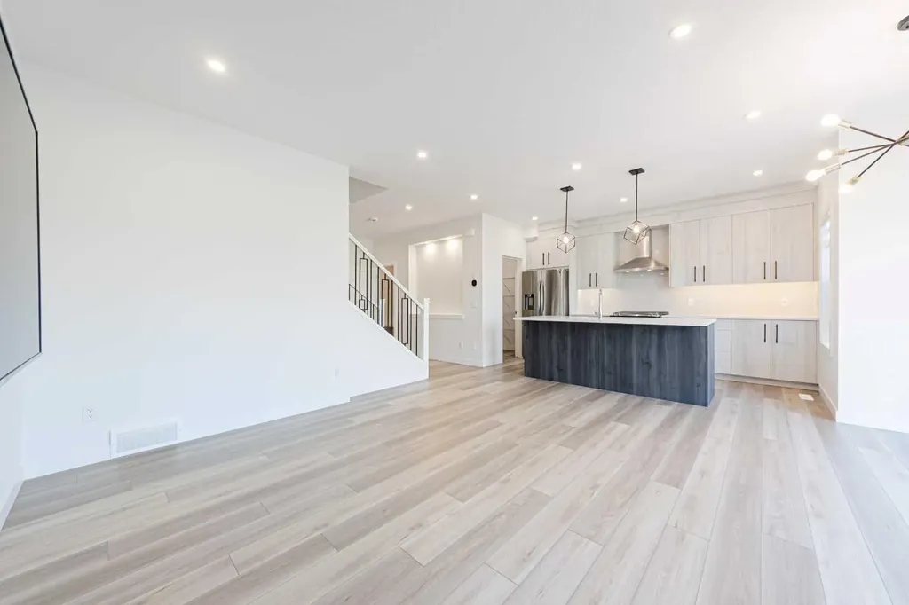 293 Carringsby Way NW Calgary AB T3P 1T6
