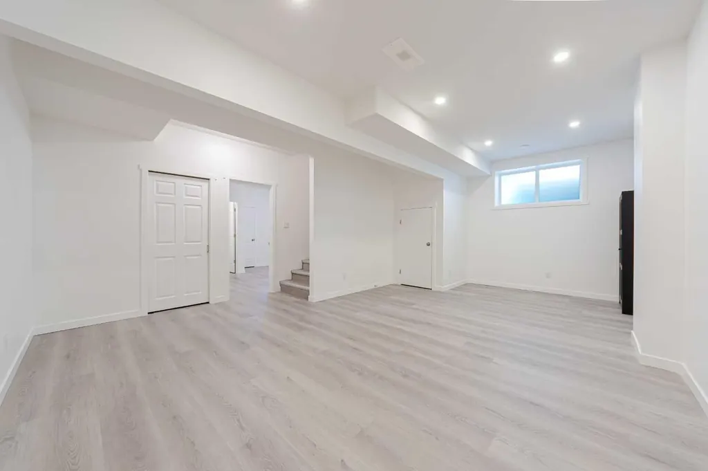 293 Carringsby Way NW Calgary AB T3P 1T6
