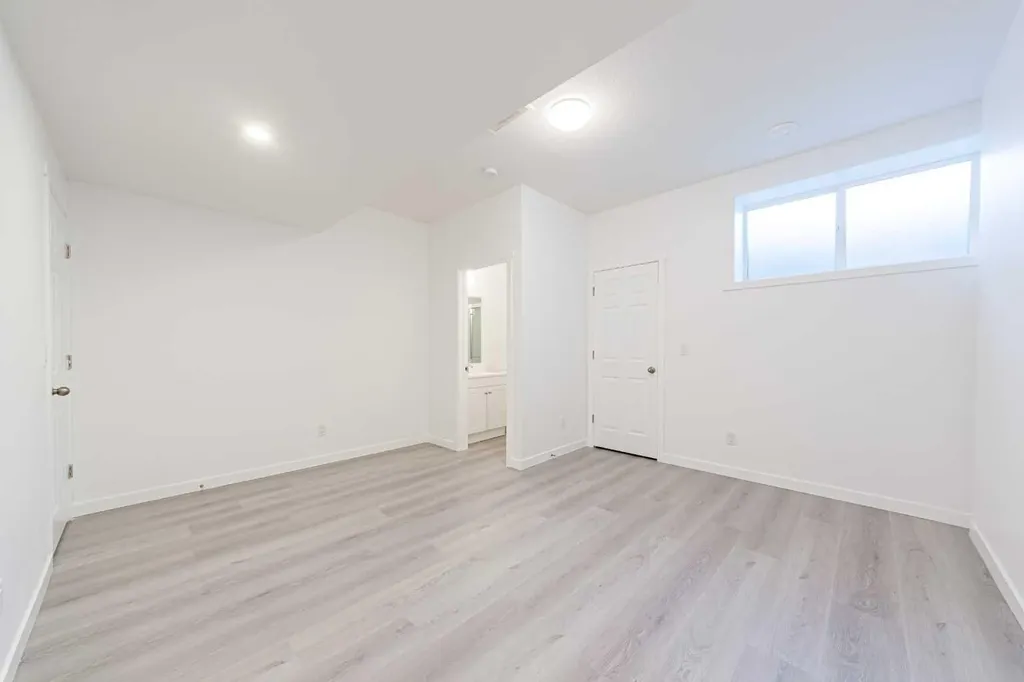 293 Carringsby Way NW Calgary AB T3P 1T6