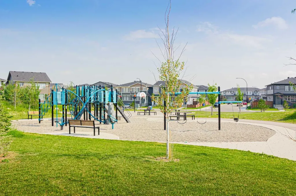 293 Carringsby Way NW Calgary AB T3P 1T6