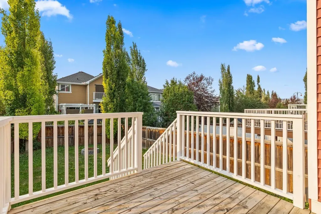 790 River Heights Crescent Cochrane AB T4C 0J4