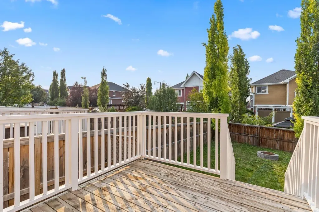 790 River Heights Crescent Cochrane AB T4C 0J4