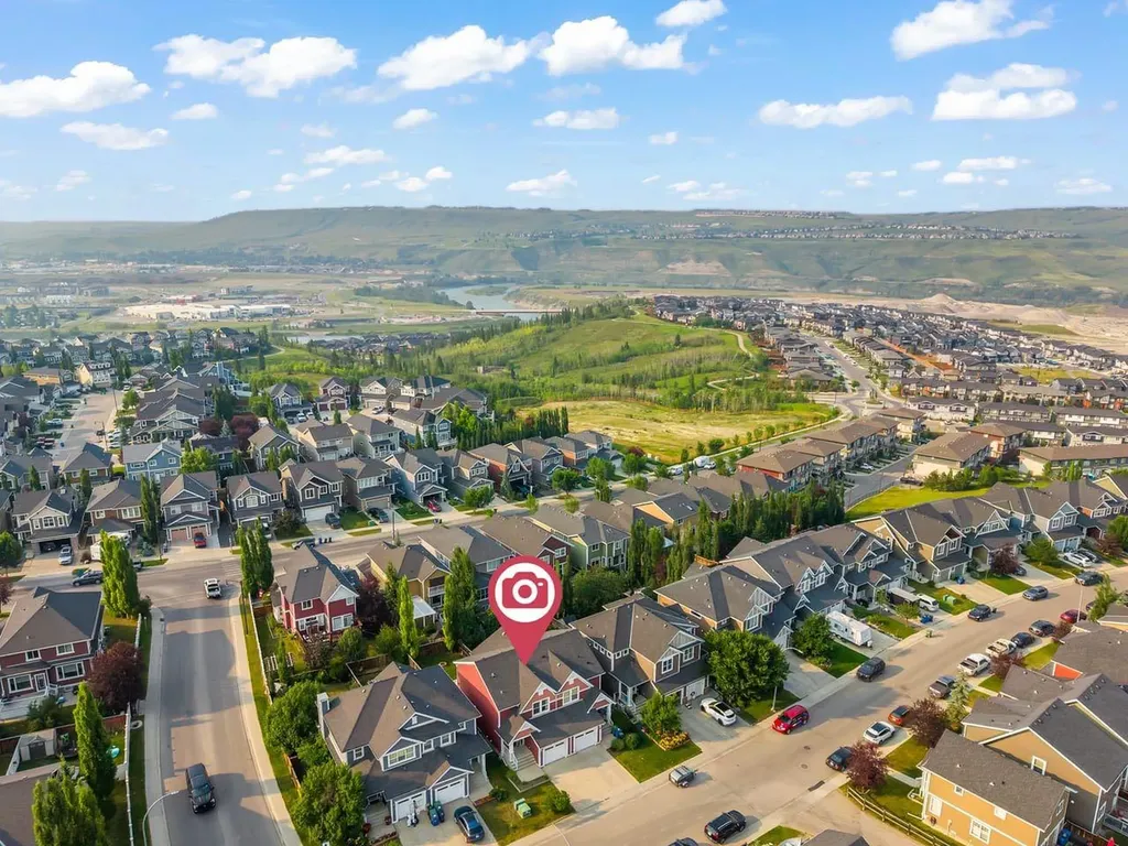 790 River Heights Crescent Cochrane AB T4C 0J4