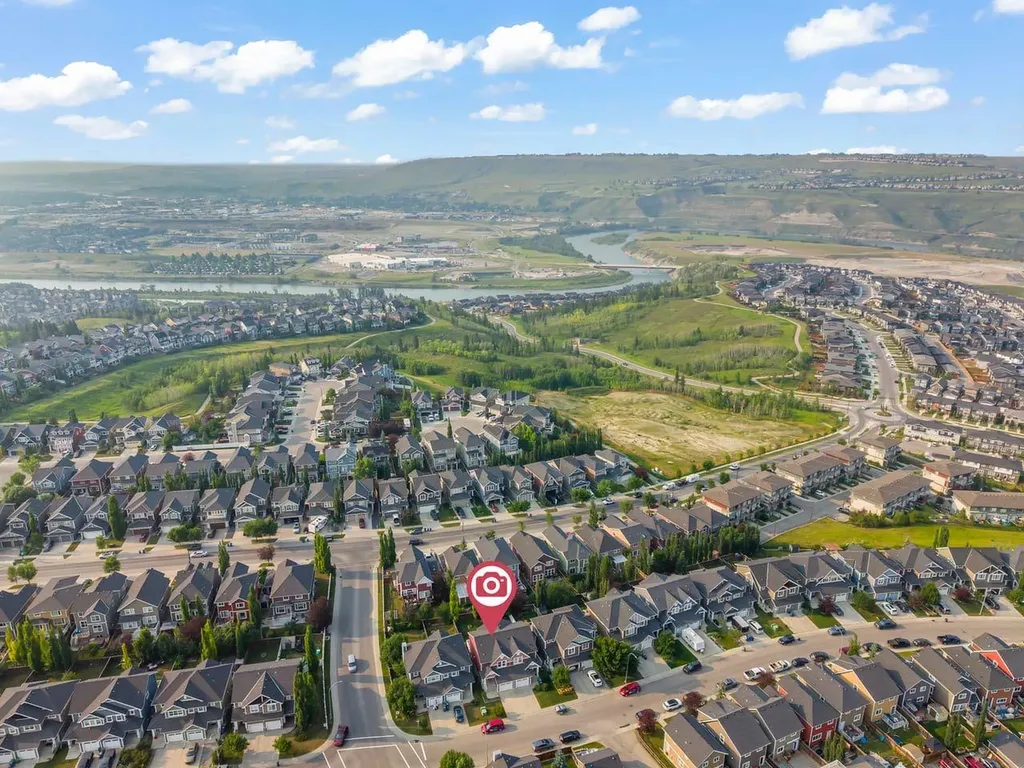 790 River Heights Crescent Cochrane AB T4C 0J4