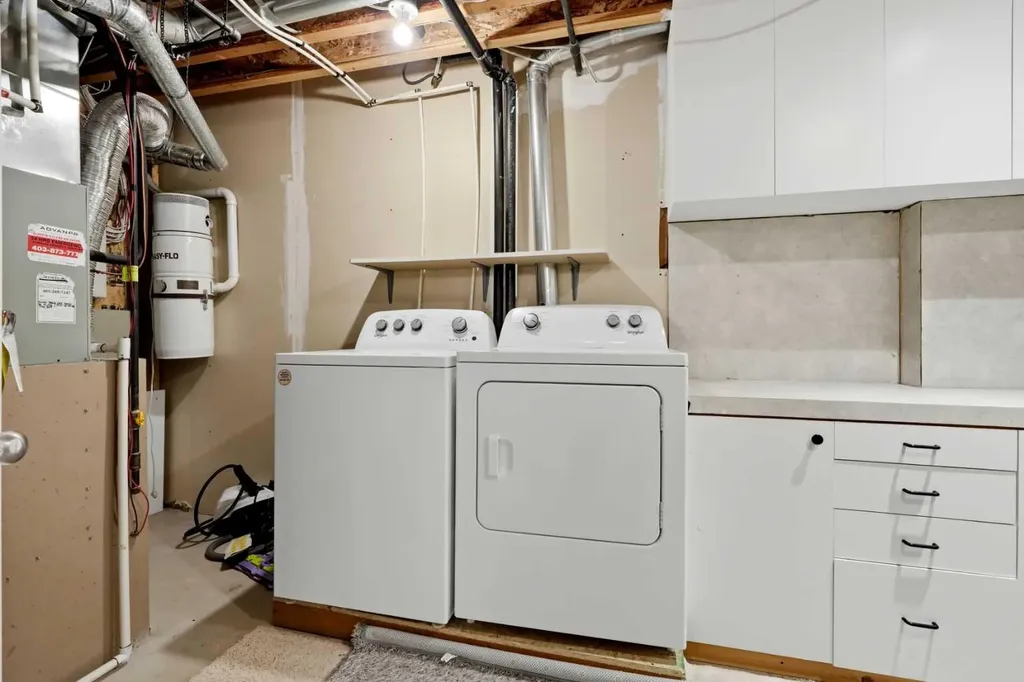 15 Silver Springs Way NW Airdrie AB T4B2W1