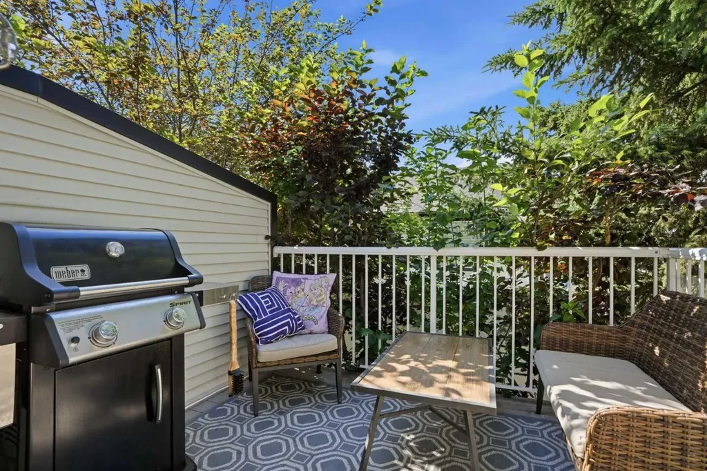 15 Silver Springs Way NW Airdrie AB T4B2W1