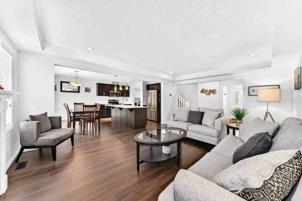 141 Shoreline Vista Chestermere AB T1X 0T3