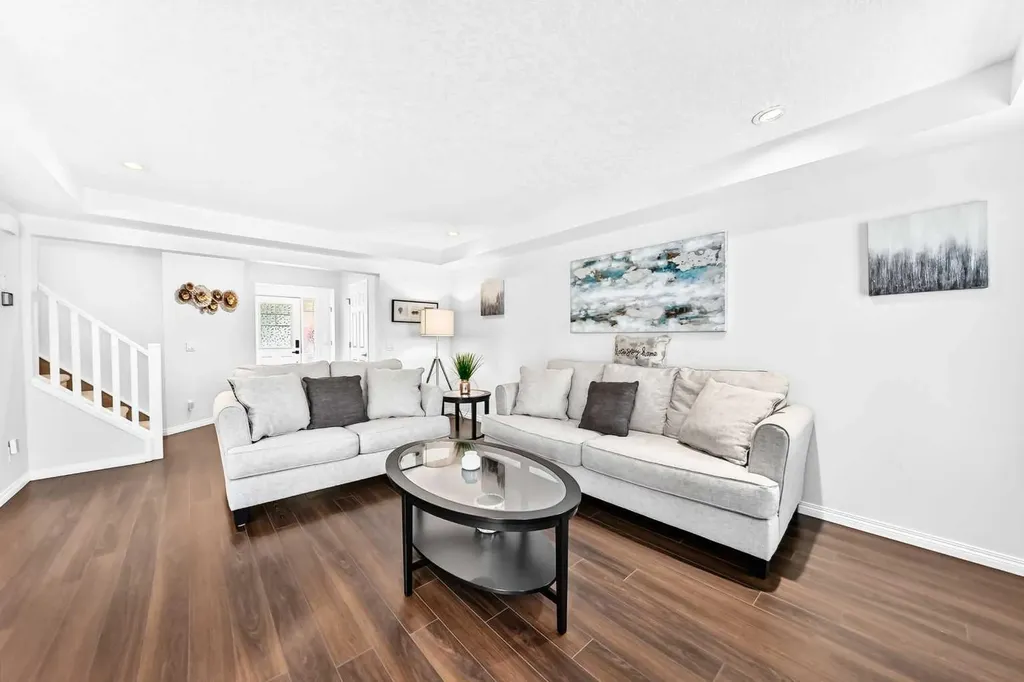 141 Shoreline Vista Chestermere AB T1X 0T3