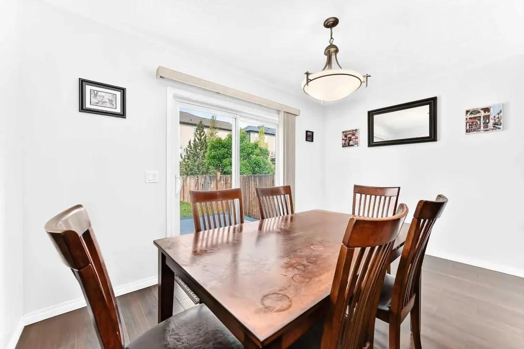 141 Shoreline Vista Chestermere AB T1X 0T3