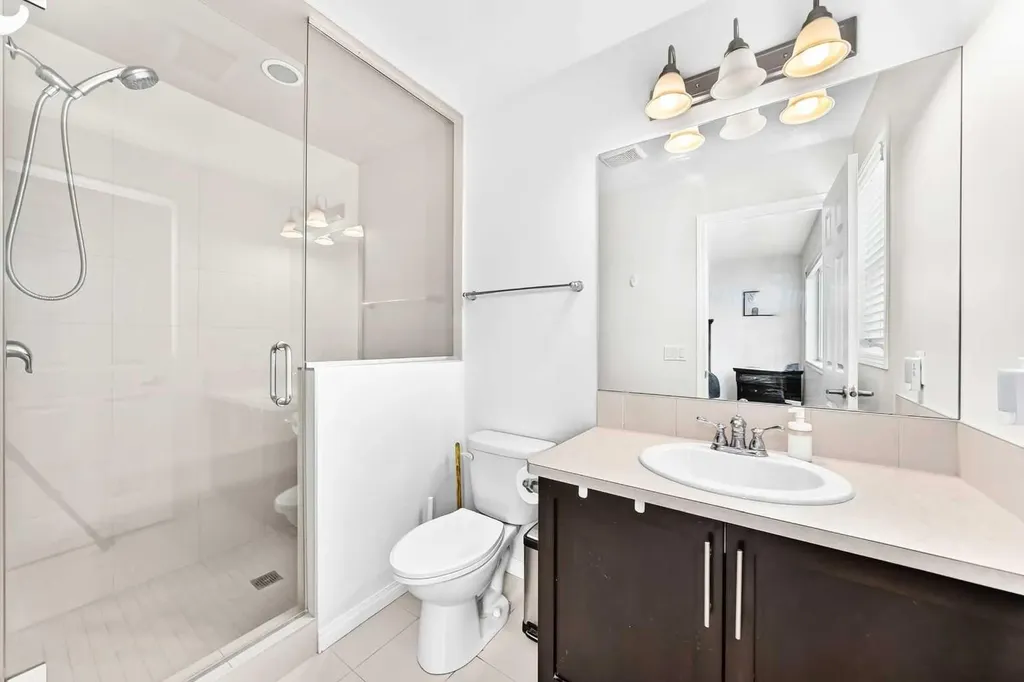 141 Shoreline Vista Chestermere AB T1X 0T3