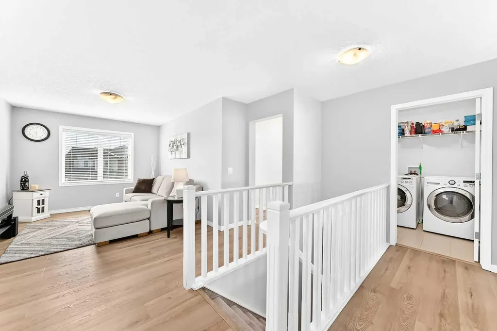 141 Shoreline Vista Chestermere AB T1X 0T3