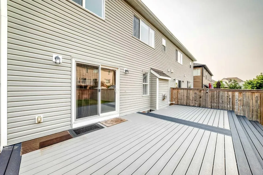 141 Shoreline Vista Chestermere AB T1X 0T3