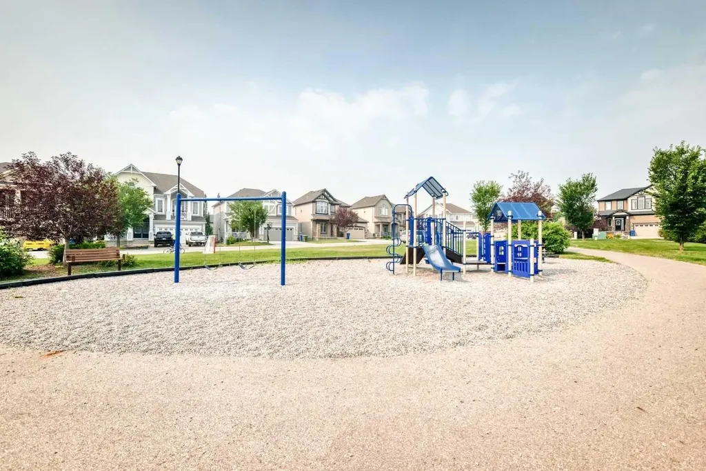 141 Shoreline Vista Chestermere AB T1X 0T3