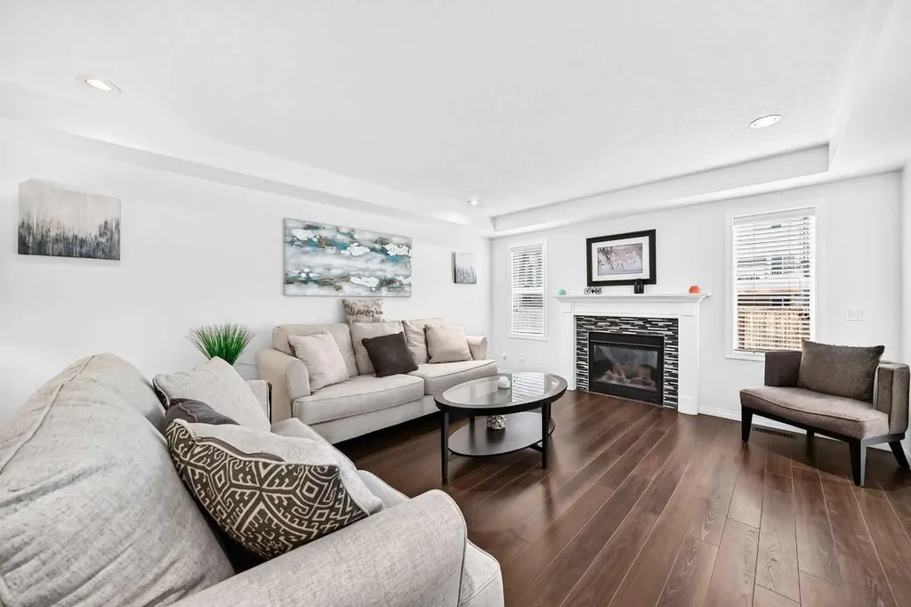 141 Shoreline Vista Chestermere AB T1X 0T3