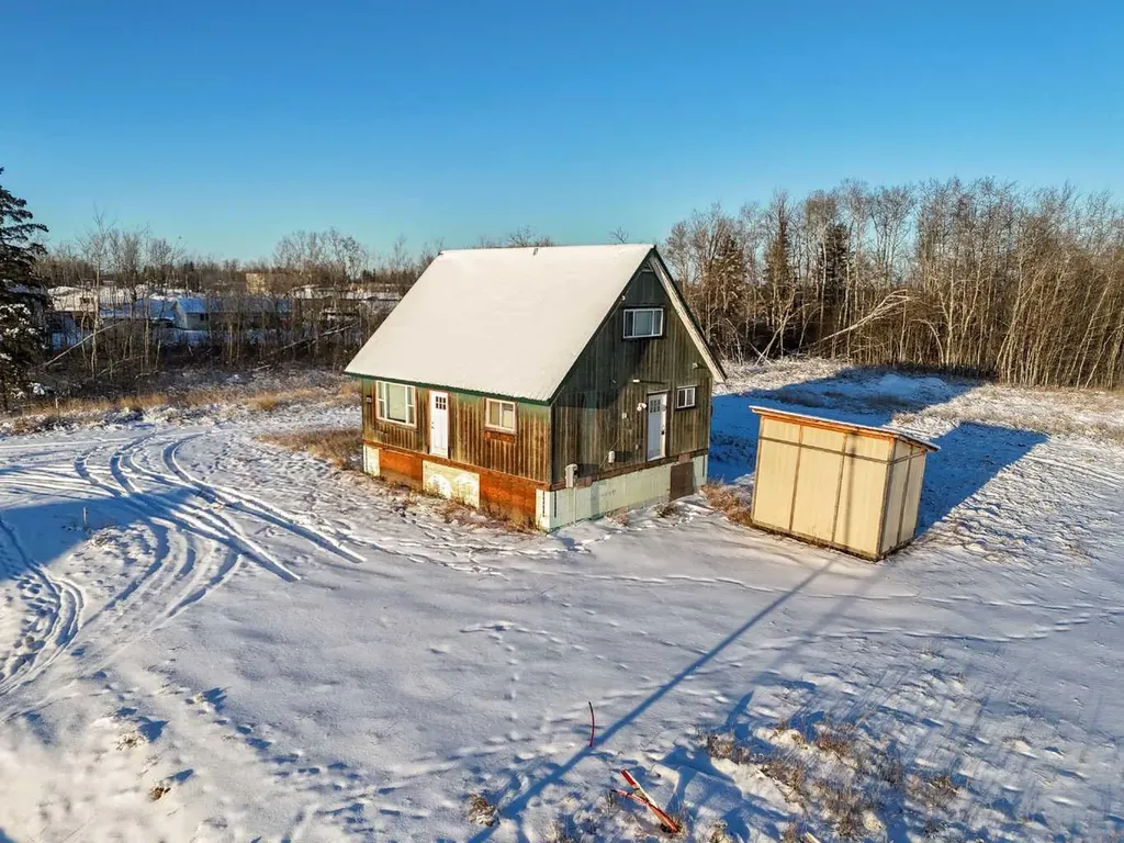 4714 43 Avenue Fort Vermilion AB T0H 1N0