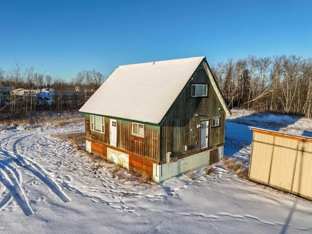 4714 43 Avenue Fort Vermilion AB T0H 1N0