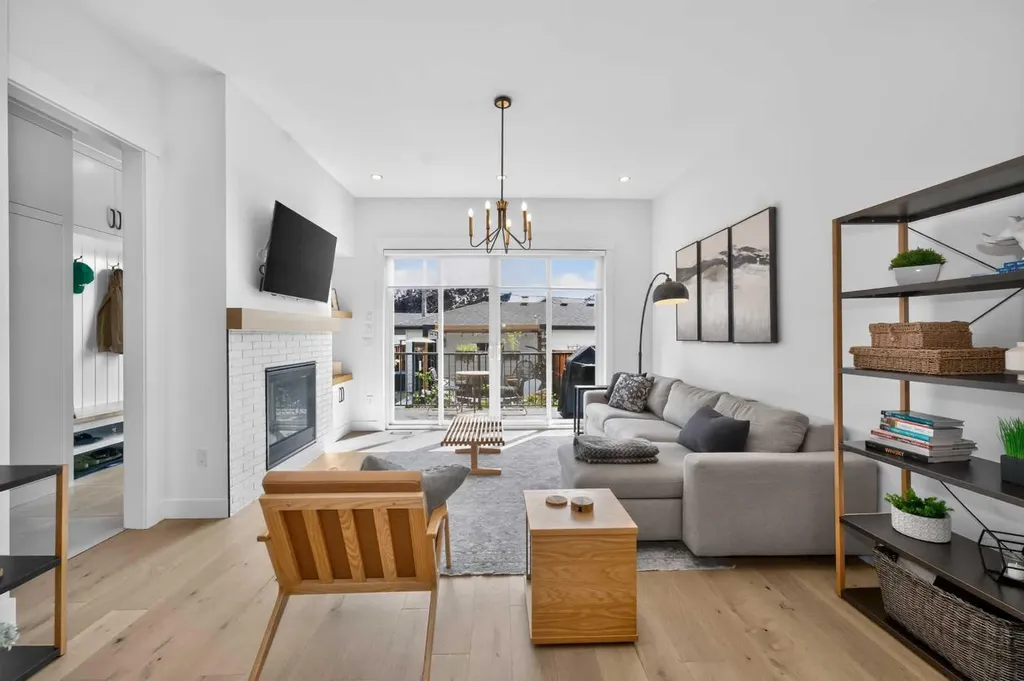 2430 26 Street SW Calgary AB T3E2A7