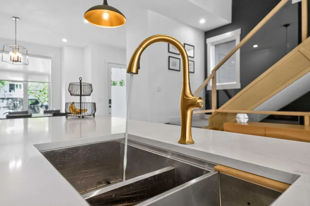2430 26 Street SW Calgary AB T3E2A7